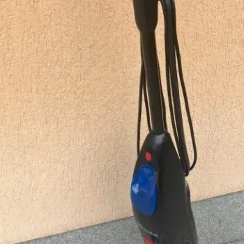 Tyčový vysavač s mopem